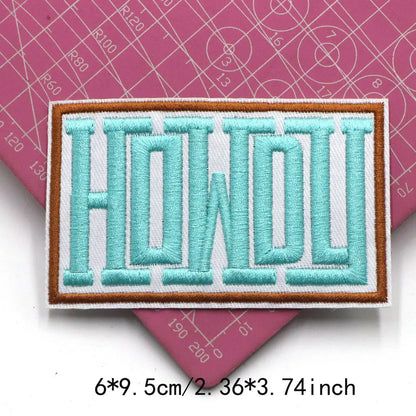 1PC Christmas Patches Iron on Patches For Clothing Chenille Embroidered Patch DIY Applique Patches With Gold Edge Patch